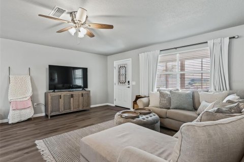 Villa ou maison à vendre à The Villages, Floride: 2 chambres, 137.31 m2 № 2233400 - photo 7
