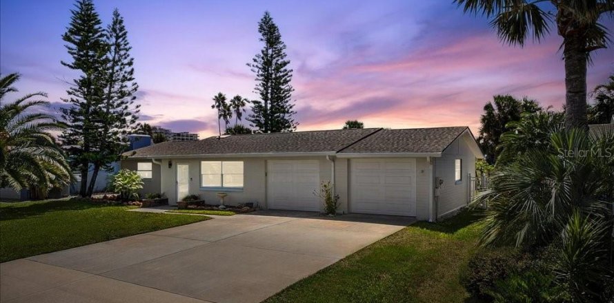 House in Flagler Beach, Florida 2 bedrooms, 106.65 sq.m. № 1909699