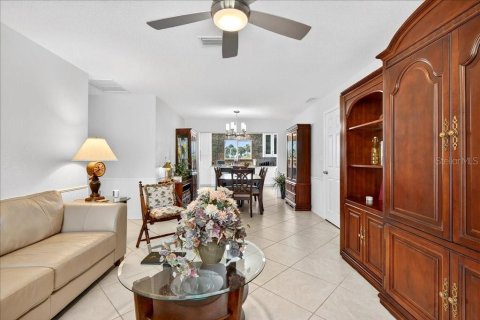 House in Flagler Beach, Florida 2 bedrooms, 106.65 sq.m. № 1909699 - photo 10