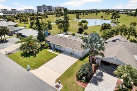 House in Flagler Beach, Florida 2 bedrooms, 106.65 sq.m. № 1909699 - photo 6