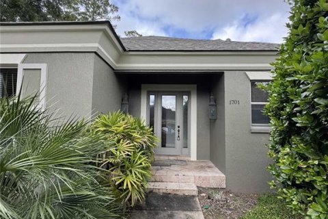 House in Ocala, Florida 4 bedrooms, 273.41 sq.m. № 2104936