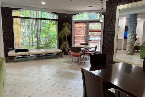 Copropriété à vendre à South Miami, Floride: 2 chambres, 92.34 m2 № 1938223 - photo 22