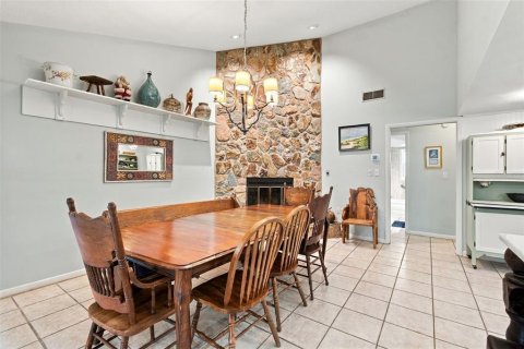 House in New Port Richey, Florida 4 bedrooms, 216.83 sq.m. № 2393914 - photo 15