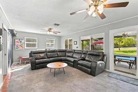 House in New Port Richey, Florida 4 bedrooms, 216.83 sq.m. № 2393914 - photo 25