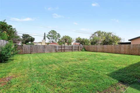Casa en venta en Brandon, Florida, 3 dormitorios, 92.16 m2 № 2356372 - foto 13