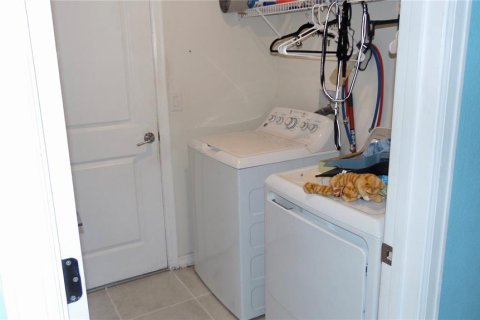 House in Bartow, Florida 4 bedrooms, 171.87 sq.m. № 1765995 - photo 6