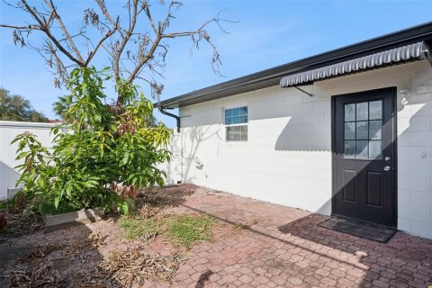 Villa ou maison à louer à Orlando, Floride: 4 chambres, 189.52 m2 № 2429145 - photo 23