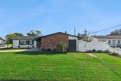 Villa ou maison à Orlando, Floride 4 chambres, 189.52 m2 № 2429145
