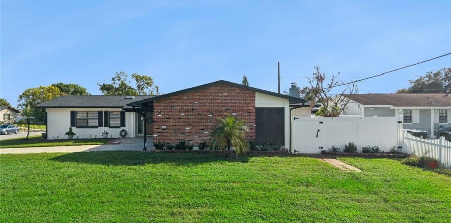 Villa ou maison à Orlando, Floride 4 chambres, 189.52 m2 № 2429145