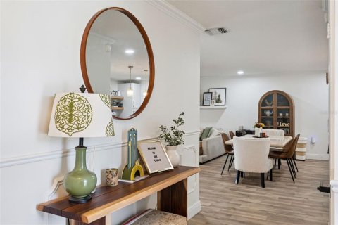 Villa ou maison à louer à Orlando, Floride: 4 chambres, 189.52 m2 № 2429145 - photo 4