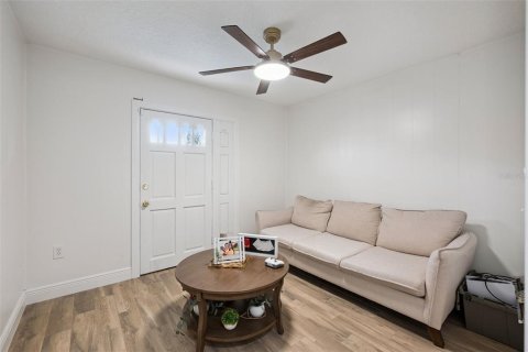 Villa ou maison à louer à Orlando, Floride: 4 chambres, 189.52 m2 № 2429145 - photo 25