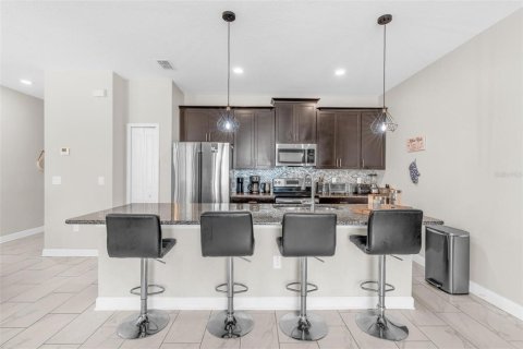 Touwnhouse à louer à Kissimmee, Floride: 4 chambres, 177.81 m2 № 2283906 - photo 5