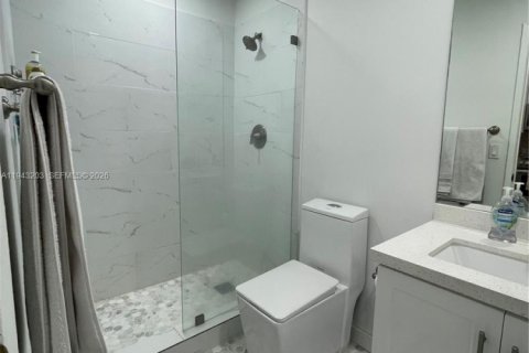 Touwnhouse à louer à Hollywood, Floride: 2 chambres, 115.29 m2 № 1999577 - photo 15