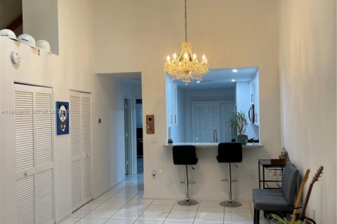 Touwnhouse à louer à Hollywood, Floride: 2 chambres, 115.29 m2 № 1999577 - photo 30