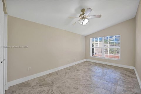 Casa en venta en Hallandale Beach, Florida, 3 dormitorios, 154.12 m2 № 1954382 - foto 16