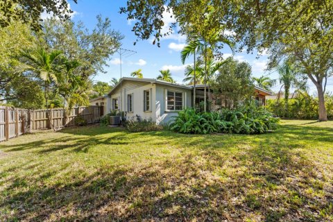 House in Cutler Bay, Florida 3 bedrooms, 130.43 sq.m. № 1974758 - photo 27
