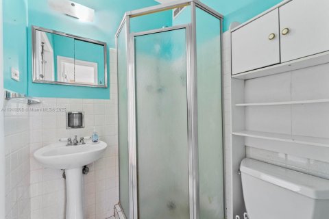 House in Cutler Bay, Florida 3 bedrooms, 130.43 sq.m. № 1974758 - photo 20