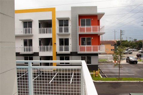 Appartement à louer à Hialeah, Floride: 1 chambre, 57.13 m2 № 2169619 - photo 2