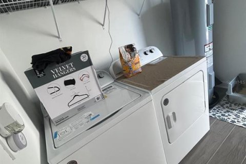 Adosado en alquiler en Orlando, Florida, 3 dormitorios, 148.55 m2 № 1917592 - foto 9