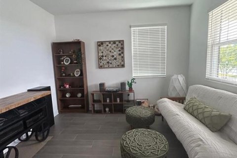 Adosado en alquiler en Orlando, Florida, 3 dormitorios, 148.55 m2 № 1917592 - foto 3