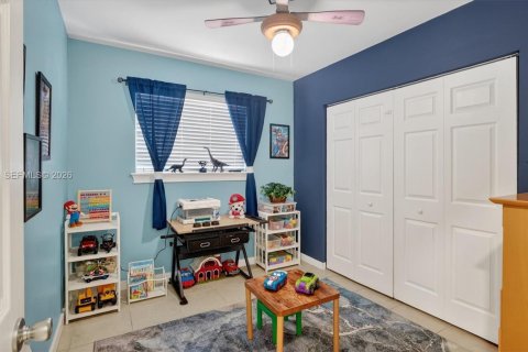 Villa ou maison à vendre à Miami, Floride: 4 chambres, 111.67 m2 № 2024783 - photo 16