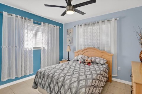 Villa ou maison à vendre à Miami, Floride: 4 chambres, 111.67 m2 № 2024783 - photo 17