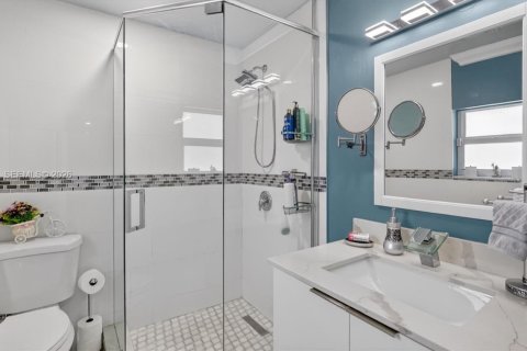 Villa ou maison à vendre à Miami, Floride: 4 chambres, 111.67 m2 № 2024783 - photo 24