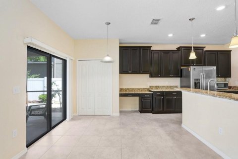 House in Riverview, Florida 5 bedrooms, 326.09 sq.m. № 1919152 - photo 13