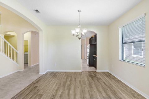 House in Riverview, Florida 5 bedrooms, 326.09 sq.m. № 1919152 - photo 9