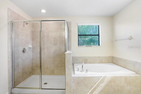 House in Riverview, Florida 5 bedrooms, 326.09 sq.m. № 1919152 - photo 12