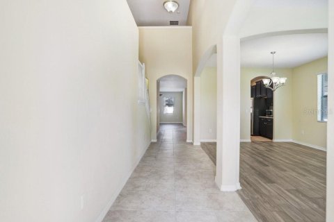 House in Riverview, Florida 5 bedrooms, 326.09 sq.m. № 1919152 - photo 25