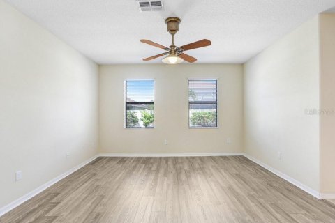 House in Riverview, Florida 5 bedrooms, 326.09 sq.m. № 1919152 - photo 14