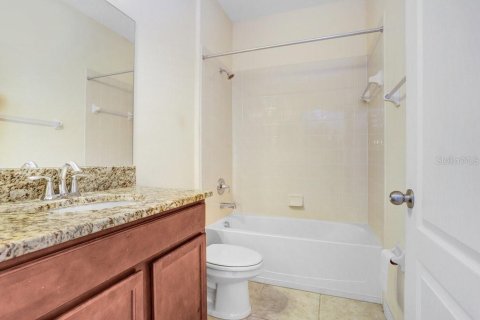 House in Riverview, Florida 5 bedrooms, 326.09 sq.m. № 1919152 - photo 18