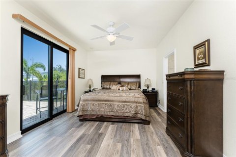 Villa ou maison à vendre à Rotonda, Floride: 3 chambres, 171.59 m2 № 2140887 - photo 13