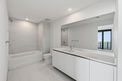 Copropriété à vendre à Pompano Beach, Floride: 3 chambres, 256.41 m2 № 2146542 - photo 30