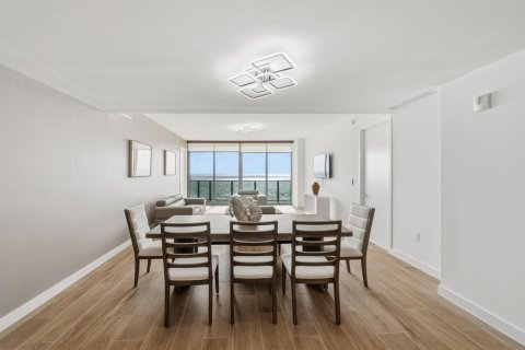 Copropriété à vendre à Pompano Beach, Floride: 3 chambres, 256.41 m2 № 2146542 - photo 10