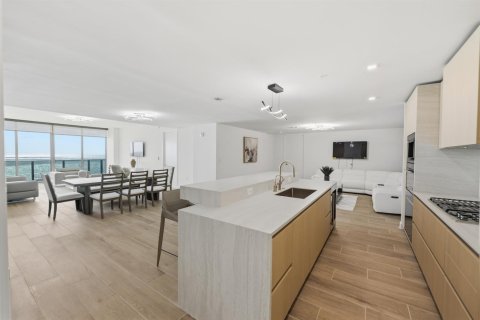 Copropriété à vendre à Pompano Beach, Floride: 3 chambres, 256.41 m2 № 2146542 - photo 12