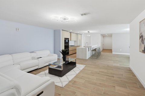 Copropriété à vendre à Pompano Beach, Floride: 3 chambres, 256.41 m2 № 2146542 - photo 13