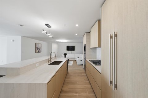 Copropriété à vendre à Pompano Beach, Floride: 3 chambres, 256.41 m2 № 2146542 - photo 16