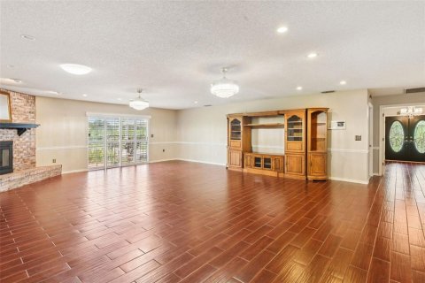 House in Plant City, Florida 4 bedrooms, 347.55 sq.m. № 1853248 - photo 24