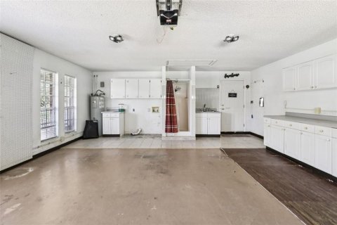 House in Plant City, Florida 4 bedrooms, 347.55 sq.m. № 1853248 - photo 17