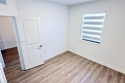 Townhouse in Miami, Florida 3 bedrooms, 142.98 sq.m. № 2172104 - photo 12