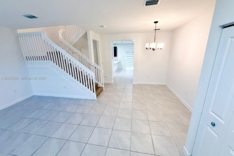 Townhouse in Miami, Florida 3 bedrooms, 142.98 sq.m. № 2172104 - photo 3