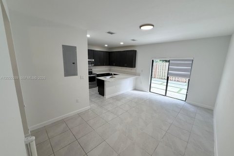 Townhouse in Miami, Florida 3 bedrooms, 142.98 sq.m. № 2172104 - photo 5