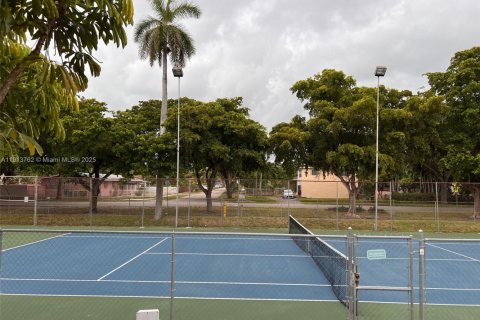 Купить кондоминиум в Норт-Майами, Флорида 1 спальня, 75.81м2, № 1968477 - фото 5