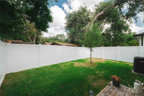 Duplex in Tampa, Florida 6 bedrooms, 251.95 sq.m. № 1662244 - photo 20