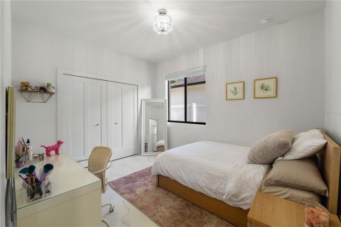 Duplex in Tampa, Florida 6 bedrooms, 251.95 sq.m. № 1662244 - photo 15
