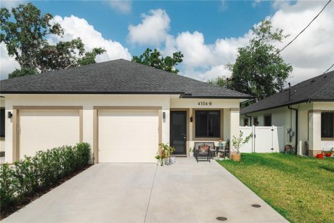 Duplex in Tampa, Florida 6 bedrooms, 251.95 sq.m. № 1662244 - photo 2
