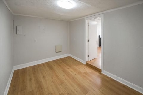 Commercial property in Tampa, Florida 4 bedrooms, 126.9 sq.m. № 2111878 - photo 26
