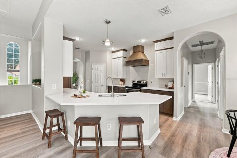 Villa ou maison à vendre à Orlando, Floride: 3 chambres, 216.46 m2 № 2412723 - photo 6